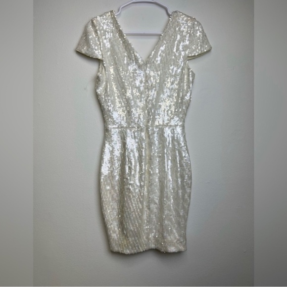 DRESS THE POPULATION Dress - Picture 5 of 10